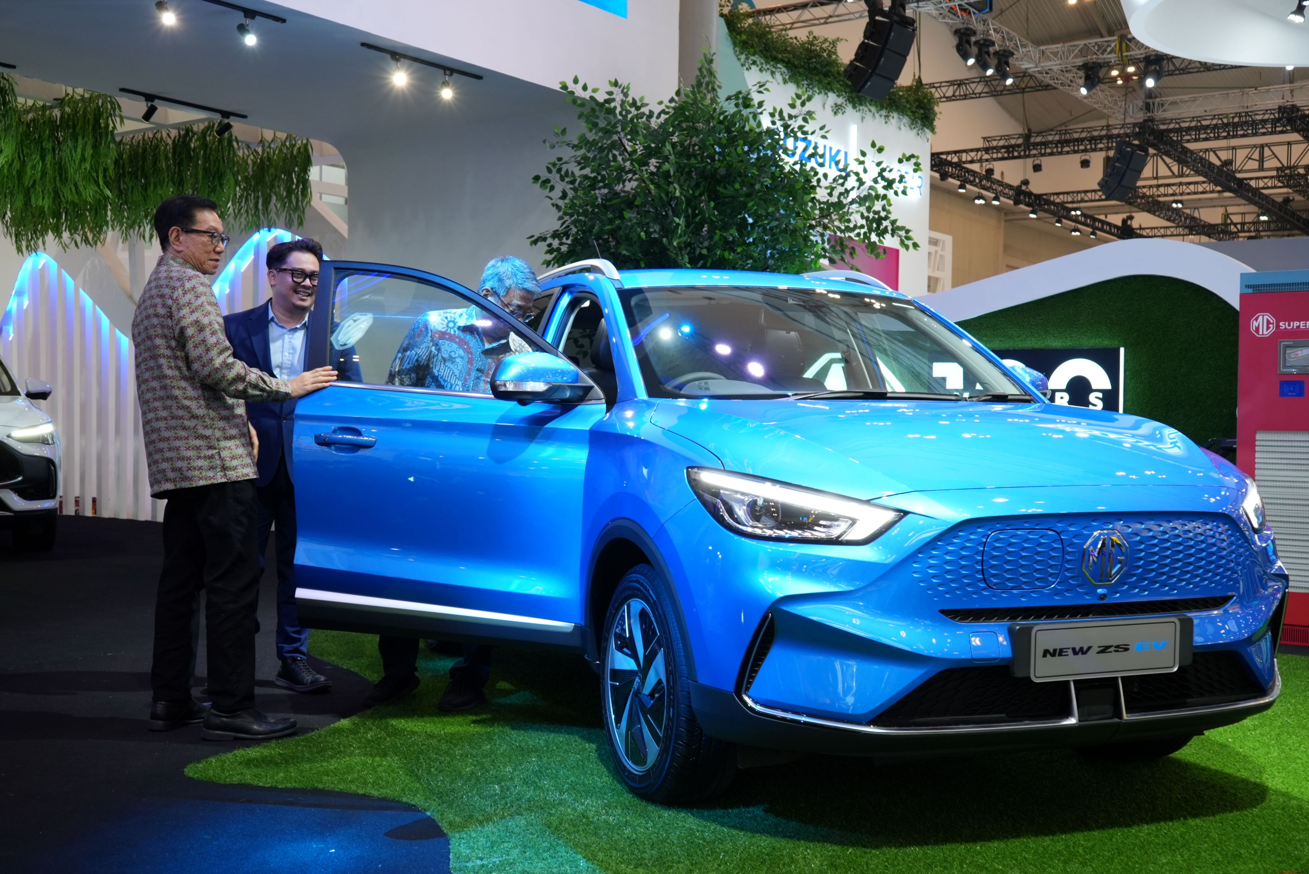 MG ZS Hybrid+ Resmi Mengaspal, SUV Hybrid Harga Mulai Rp299,9 Juta