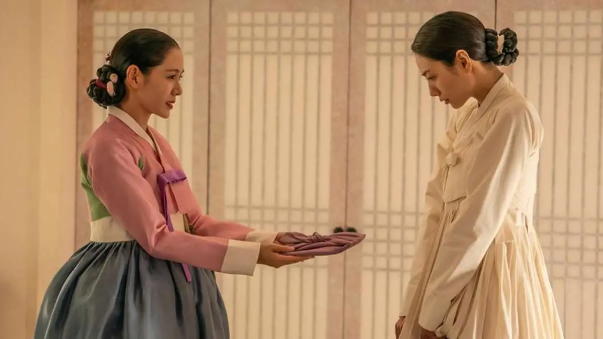 Son Ye Jin Kembali Mengguncang Sageuk Romantis The Scandal