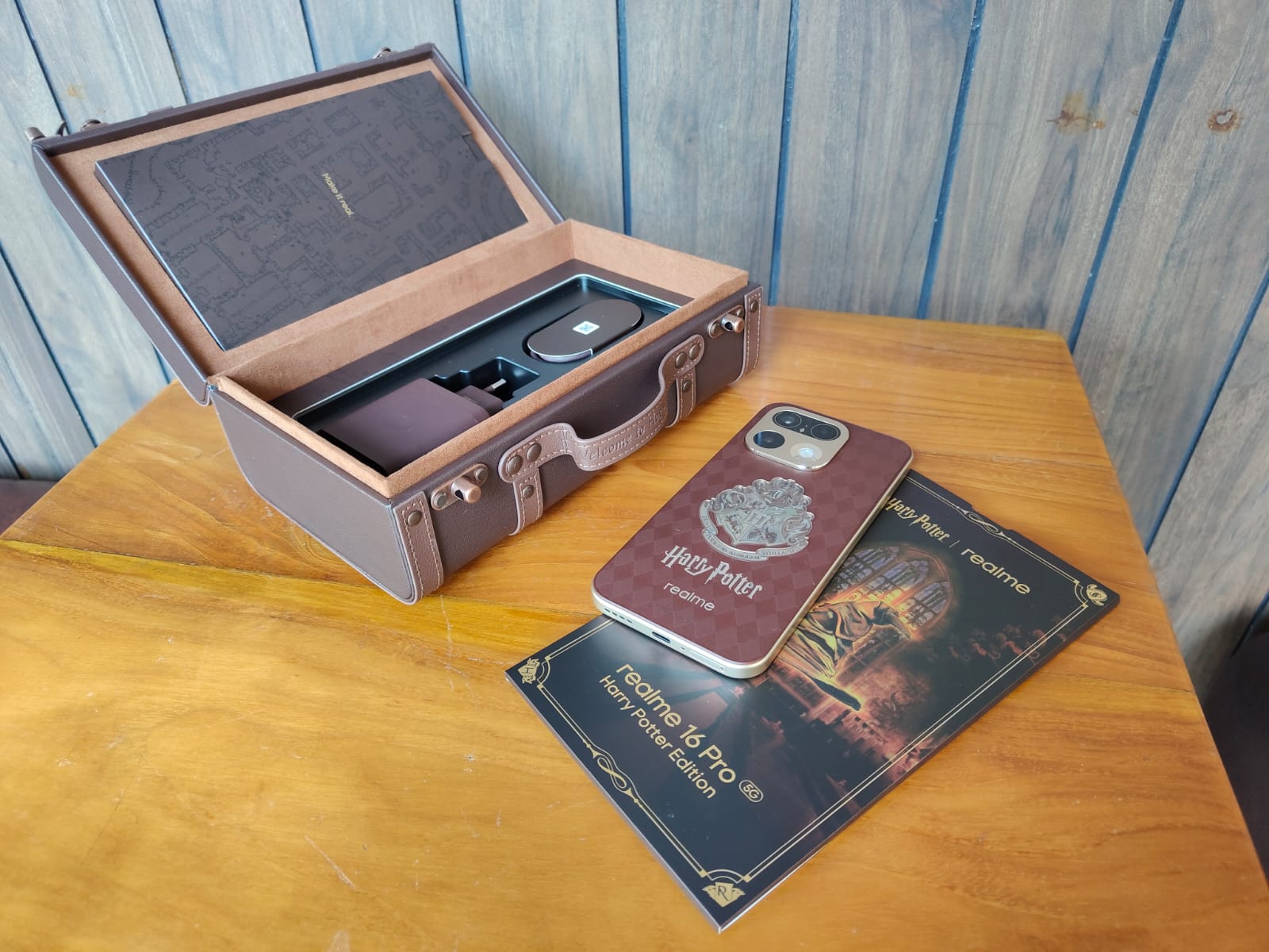 realme 16 Pro Harry Potter Edition: Unboxing Koleksi Hogwarts yang Hidup di Bodi dan Layar