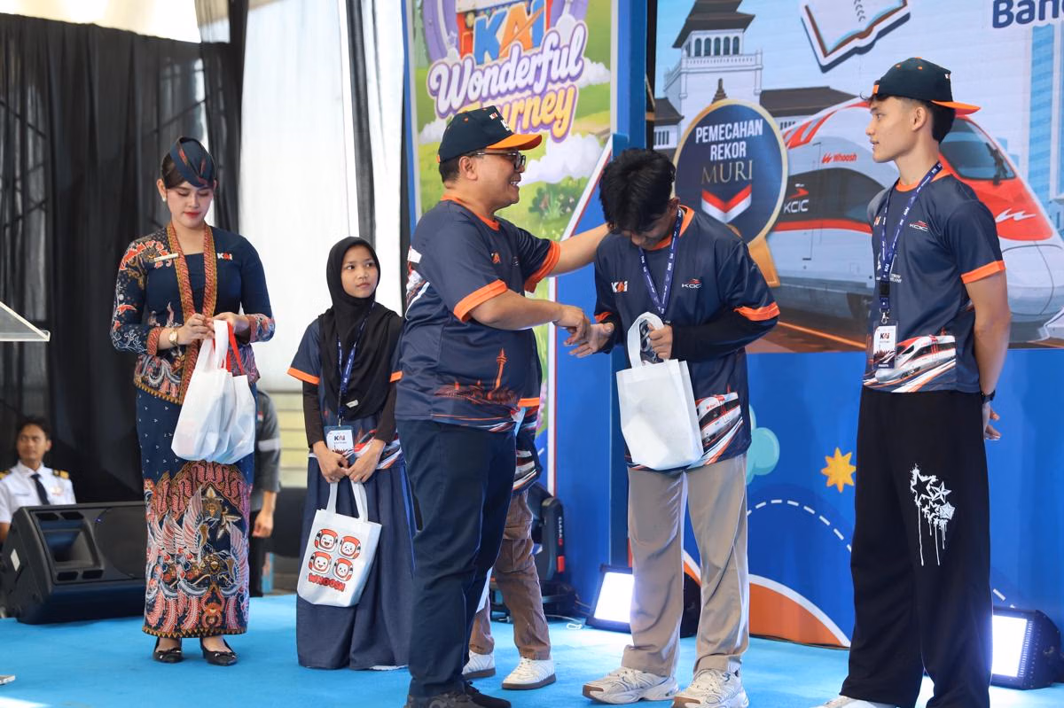 Naik Kereta Sambil Belajar: Eduspoor dan Whoosh Mencetak Generasi Cinta Transportasi Publik