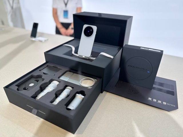 Vivo X500 Pro Max Creator Kit: Teleconverter ZEISS 400mm untuk Fotografer Mobile