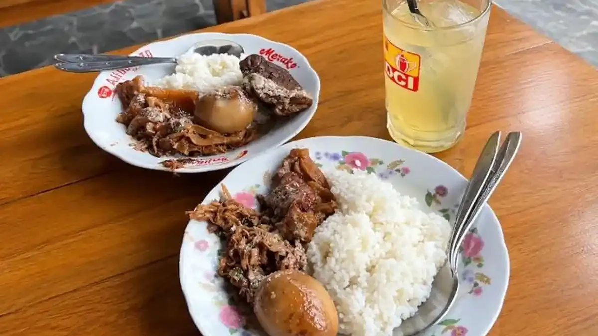 5 Tempat Makan Autentik di Solo yang Wajib Dikunjungi