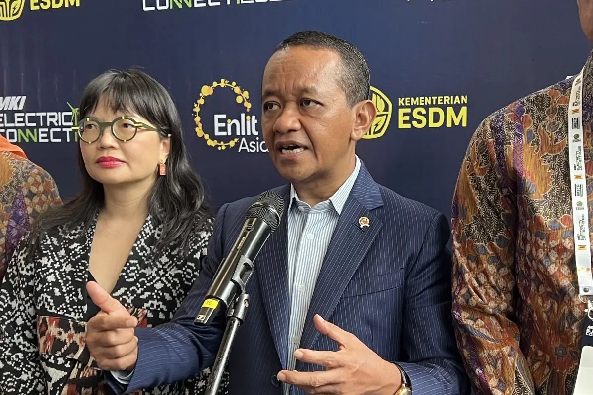 Revisi RUPTL PLN: Kunci Mengunci Target PLTS 100 GW