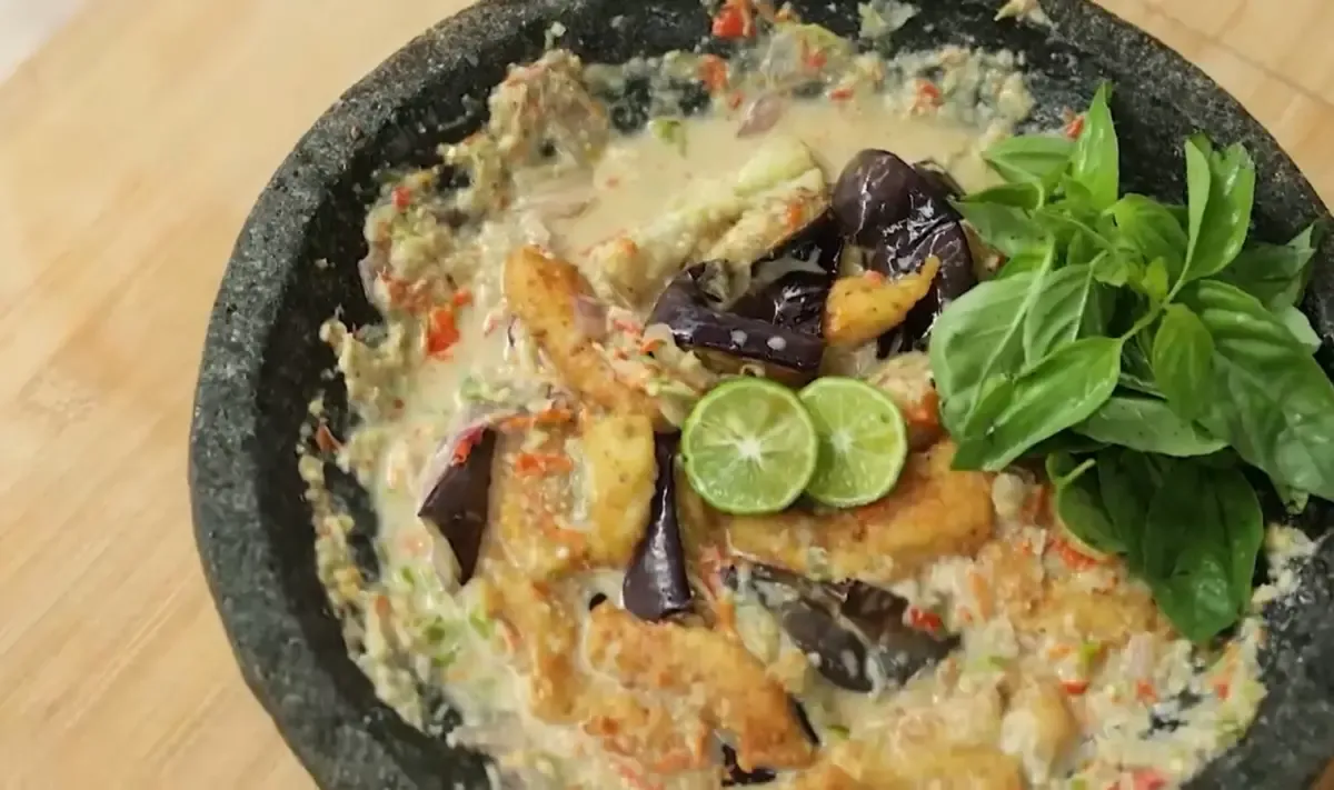 Dua Resep Sambal Ikan dan Terong untuk Lauk Nasi Hangat