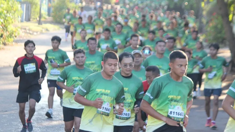 80 Ribu Pelari, 30 Kota: Lari Kebersamaan ala TNI Fun Run