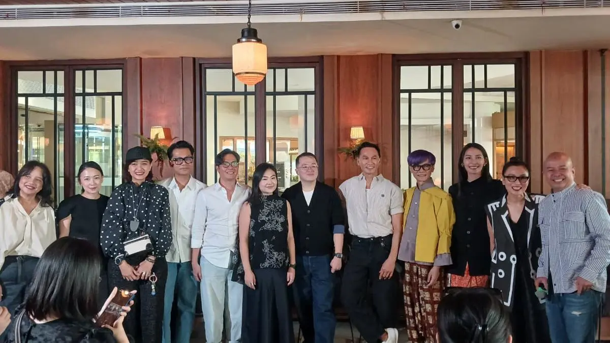 Dua Dekade Fashion Nation: Runway, Retail, dan Warisan Budaya
