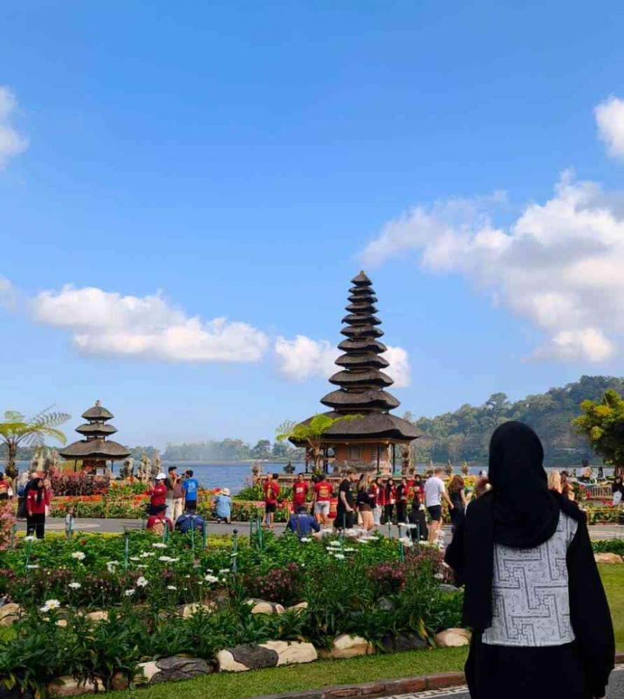 Menyaksikan Kunang-kunang di Bali: Petualangan Malam yang Semakin Langka