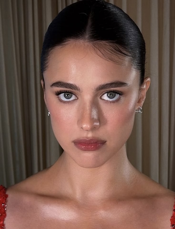 Anti-Blush Makeup: Pipi Merona Alami dengan Warna Netral