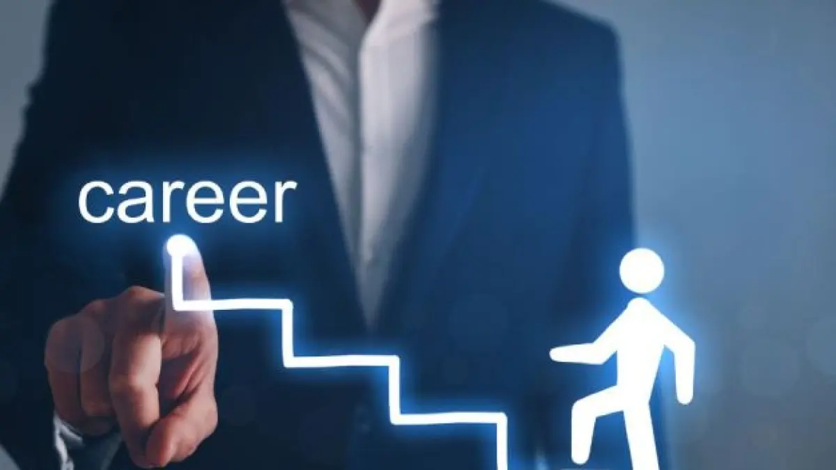 Berpikir Kritis dan Soft Skills: Senjata Utama Pekerja di Era AI
