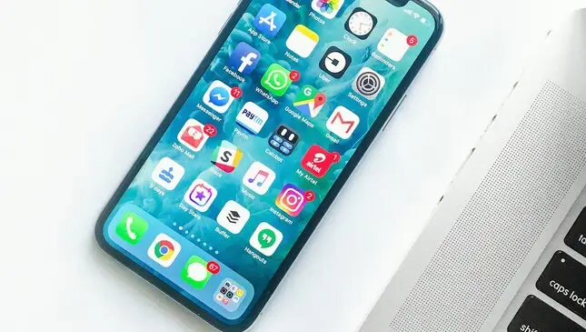 Ponsel Layar AMOLED di Bawah Rp2 Juta: 5 Pilihan Terbaik