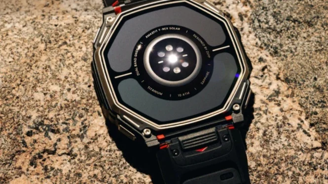 Smartwatch Baterai Tahan Puluhan Hari: Amazfit T-Rex Dual Solar vs Huawei GT Series