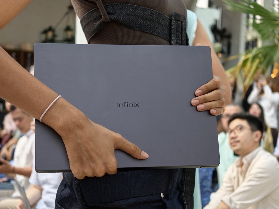 Infinix XBook 14 Neo, Laptop Ringan 1,2 Kg dengan Baterai 13 Jam