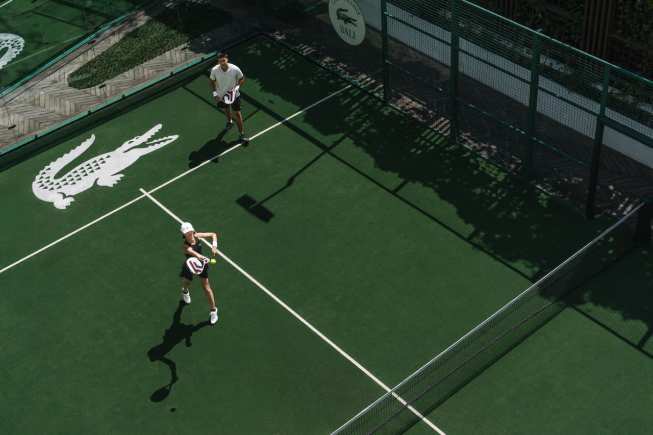 Club Lacoste Bali: Padel, Butik, dan Art de Vivre Prancis