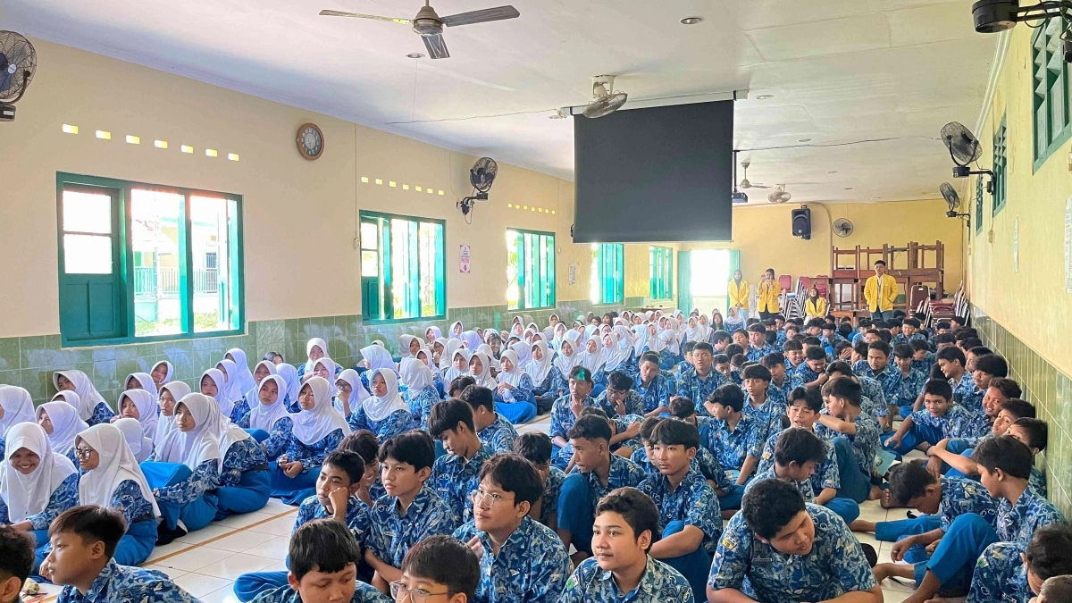 Cara Remaja Cerdas Memilih Kosmetik Aman dan Legal