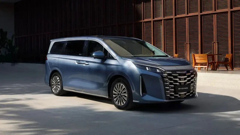 BYD M9 PHEV: Penantang Baru MPV Premium Lebih Panjang dari Alphard