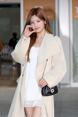 Yeji ITZY dan Roger Vivier: Momen K-Pop Menguasai Panggung Luxury