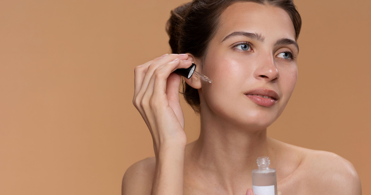 Tranexamic Acid vs Kojic Acid: Mana yang Lebih Tepat untuk Flek Hitam dan Jerawat?
