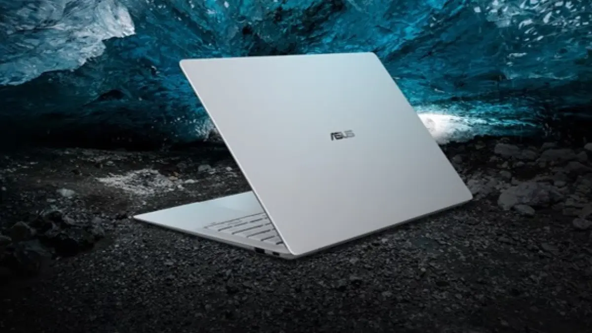 Laptop Baterai Tahan 12+ Jam untuk Profesional Mobile
