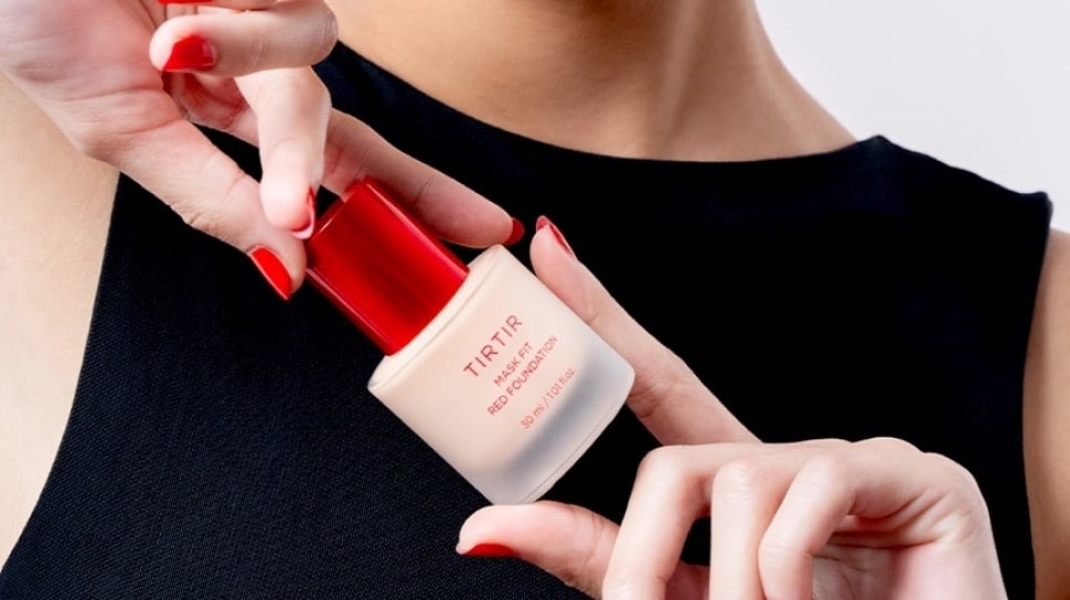 Cushion vs Foundation Stick: Pilih Coverage Tinggi atau Praktis Sat-Set?