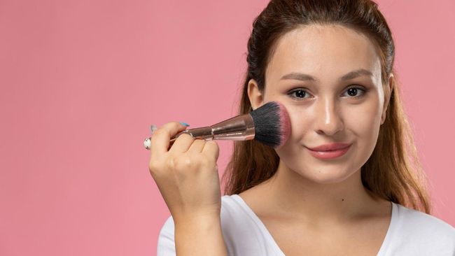 Cream Blush vs Powder: Mana Paling Tahan Lama?