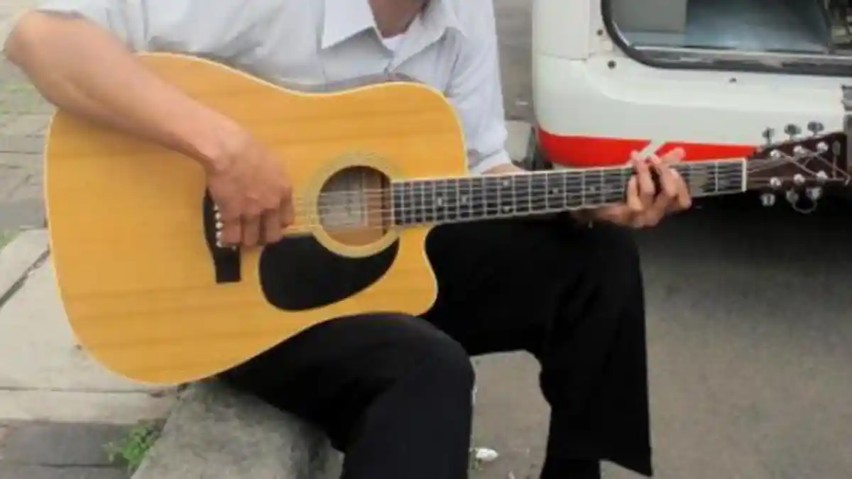 Panduan Lengkap Lirik dan Chord Gitar Kok Masih Rindu