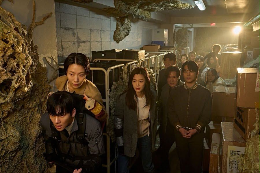 7 Drama dan Film Survival Zombie yang Paling Menegangkan
