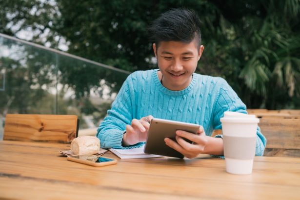 7 Strategi Praktis Agar Anak Menggunakan AI dengan Aman