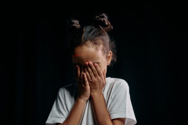 Tanda-Tanda Child Grooming di Sekolah yang Sering Terlewatkan Orang Tua