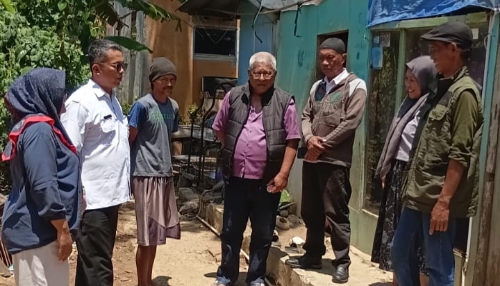 Program Bedah Rumah Komunitas: Dari Rumah Reyot ke Hunian Sehat