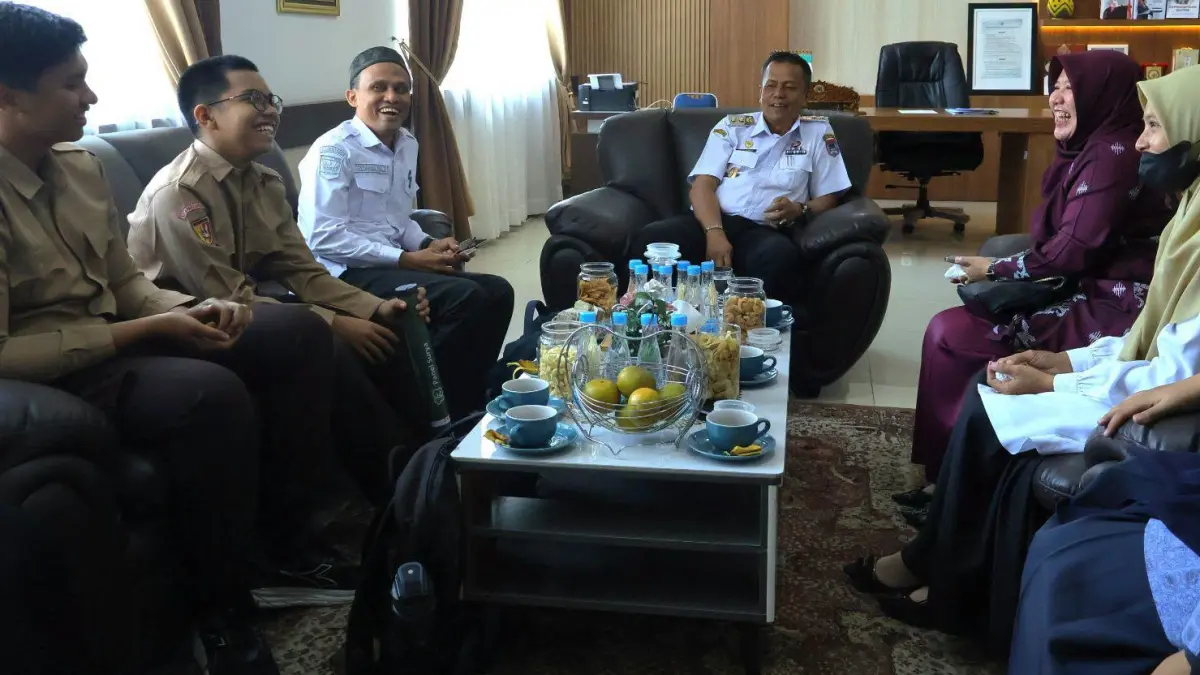 Siswa SMP dan SMA Bawa Riset Inovatif ke Panggung OPSI Nasional