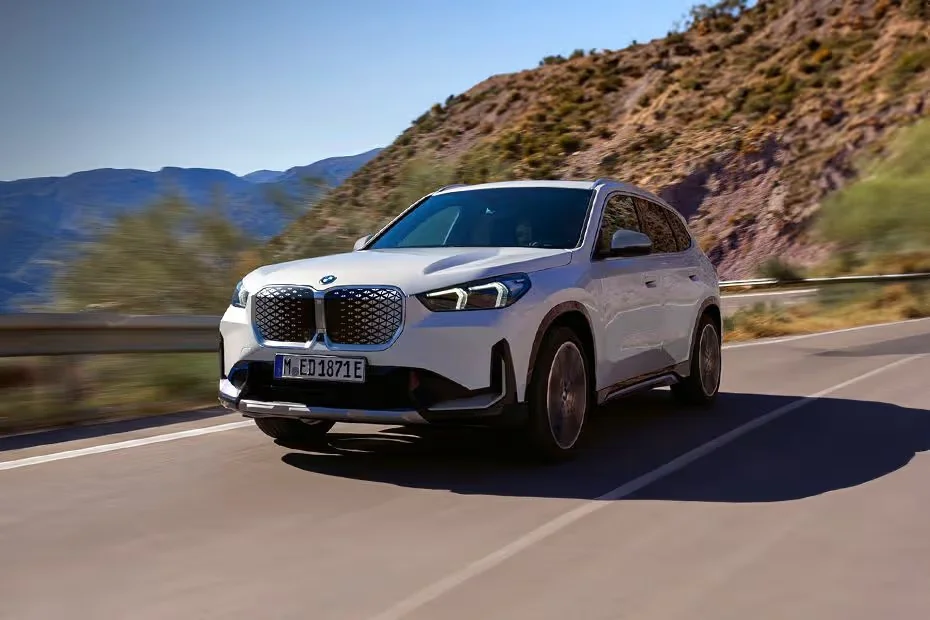 BMW iX vs iX1 M Sport: SUV Listrik Premium untuk Pengguna Harian