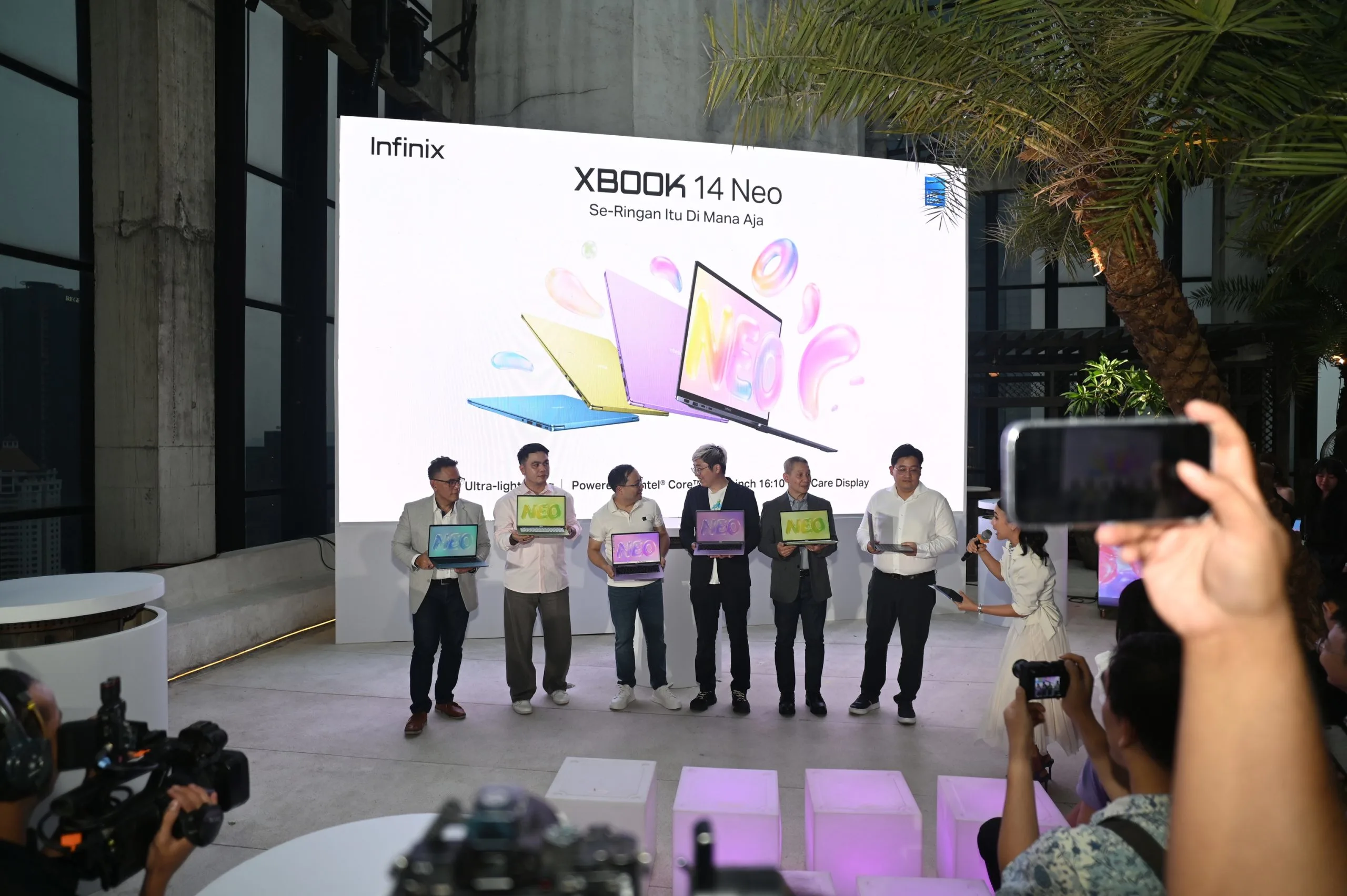 Infinix XBOOK 14 NEO: Laptop Ringan dengan AI Folax dan Baterai 13 Jam