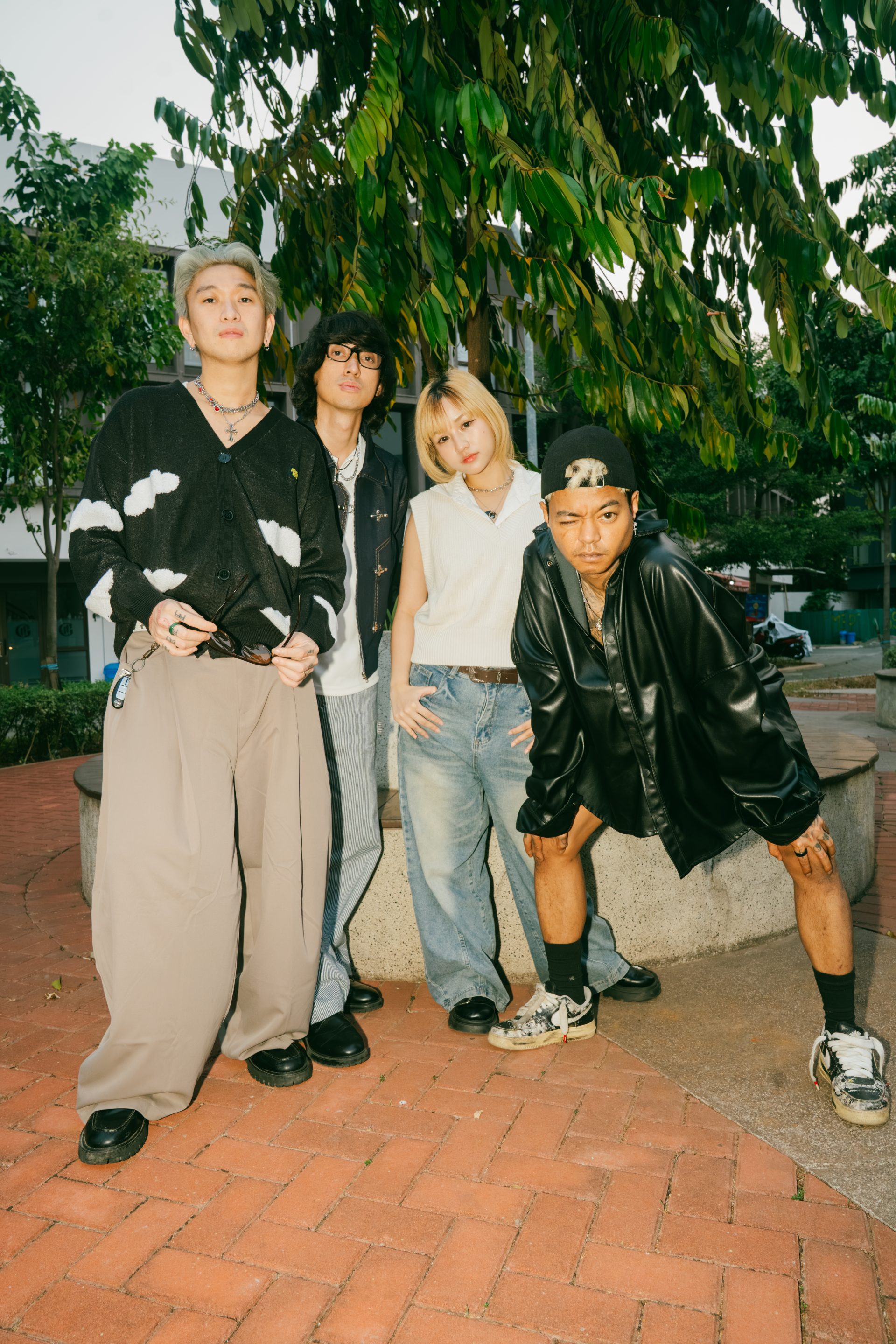 Tiga Single Pop Terbaru: Hubungan Rumit dan Reinvensi Diri