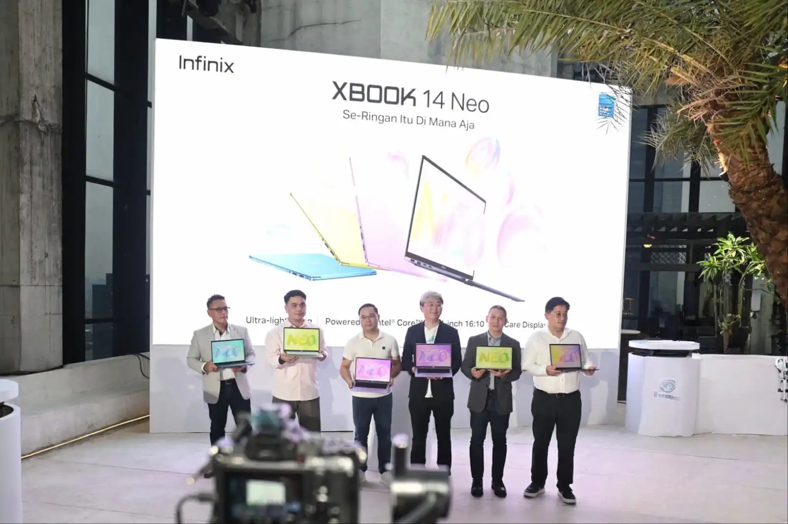 XBOOK 14 NEO: Laptop Ringkas 1,2 kg untuk Profesional Mobile