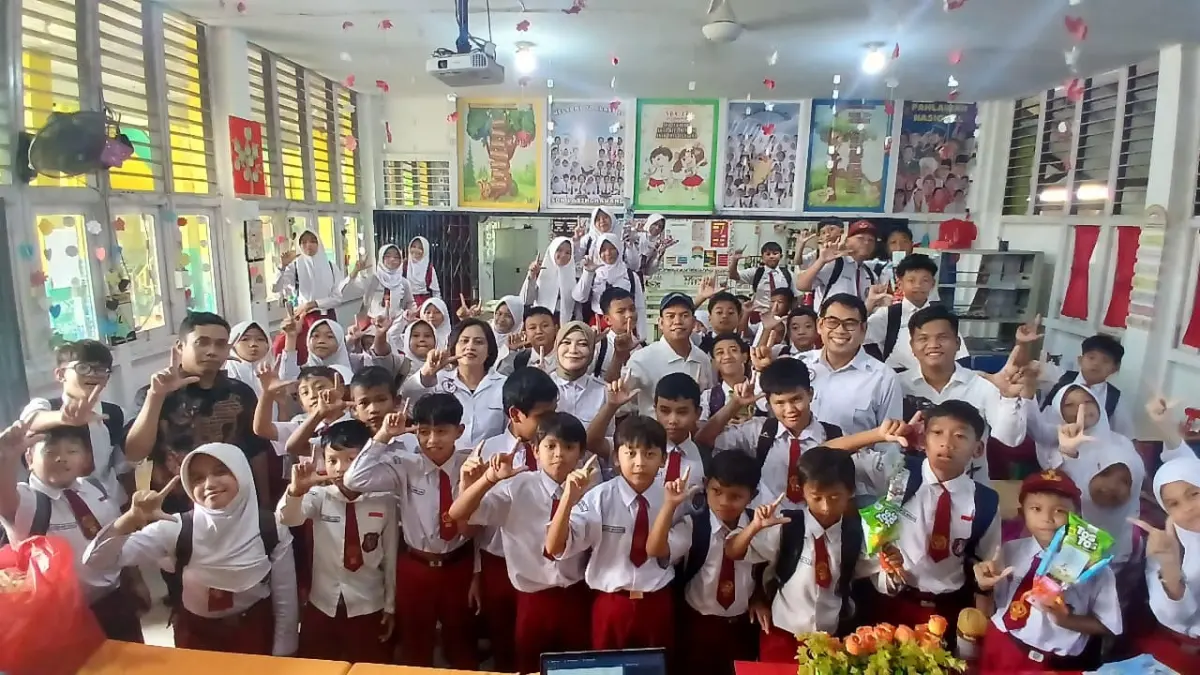 Mengajarkan Anak Memilah Konten Digital Sejak Bangku SD