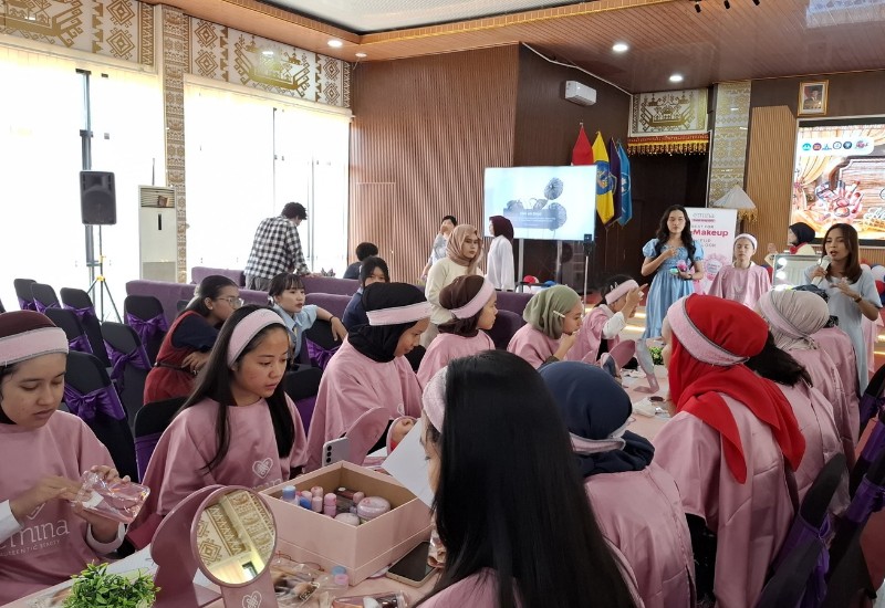 Makeup Class Terjangkau: Senjata Baru Brand Lokal Mengikat Pelanggan