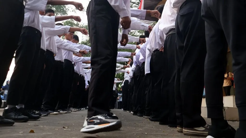 Korps Kadet di Sekolah Menengah: Disiplin atau Militerisasi?