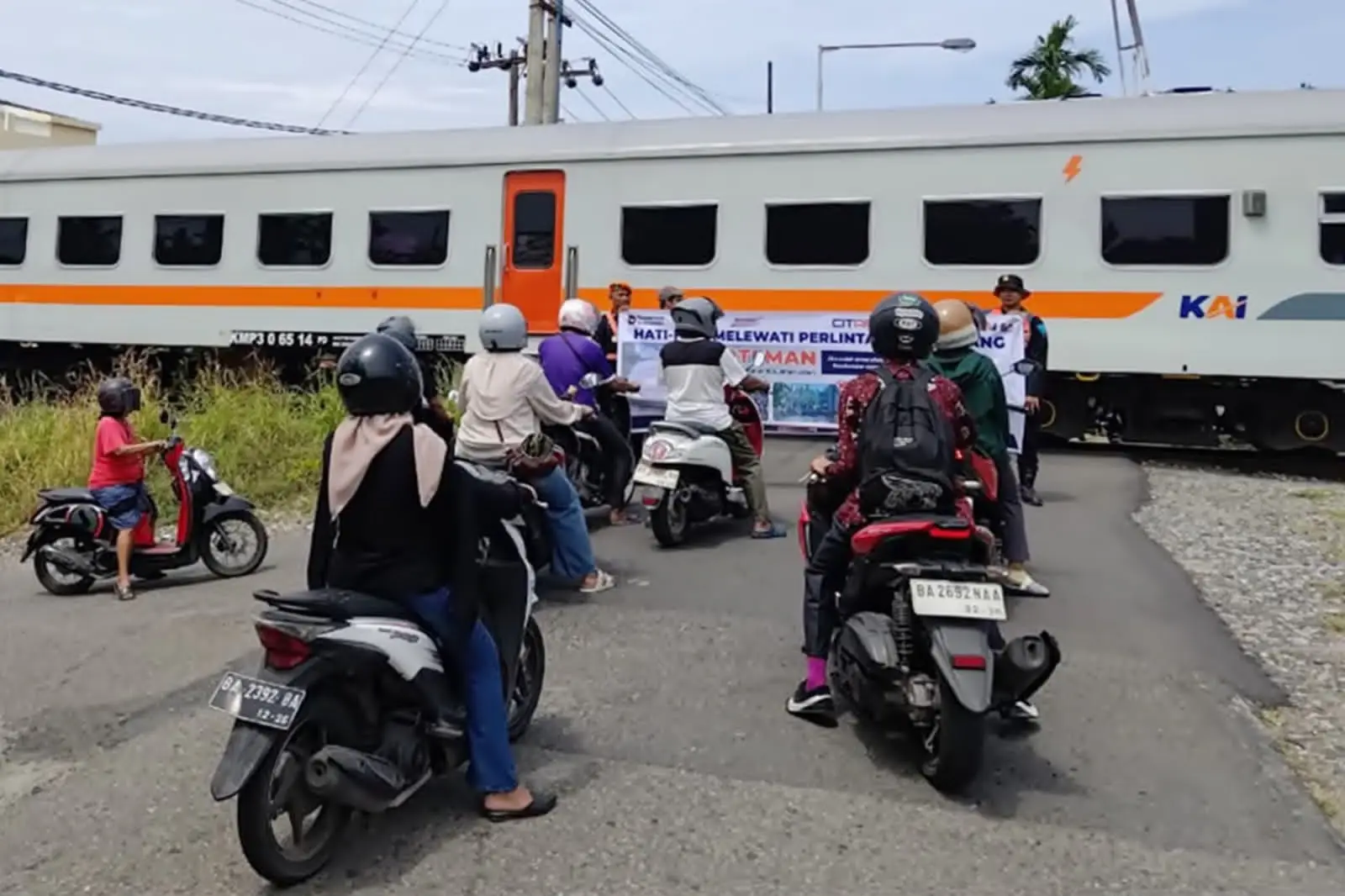 KAI Perkuat Keselamatan Perlintasan Sebidang di Sumatera