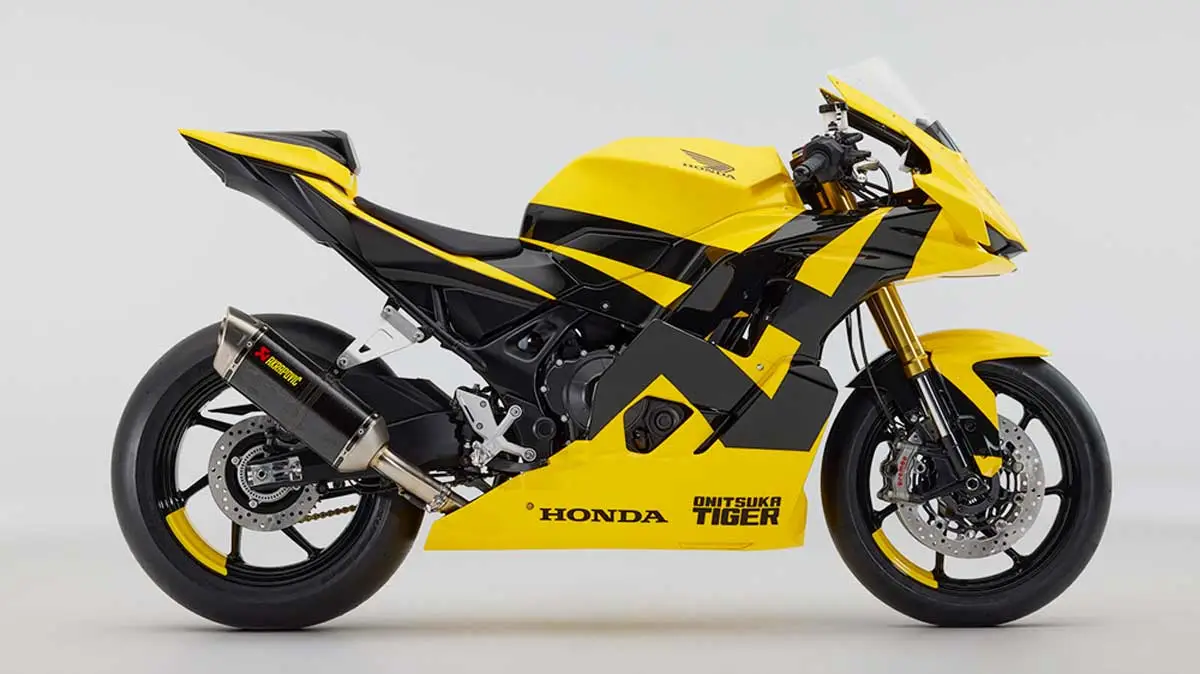 Kolaborasi Fashion dan Otomotif: Honda x Onitsuka Tiger Mid Sports Concept