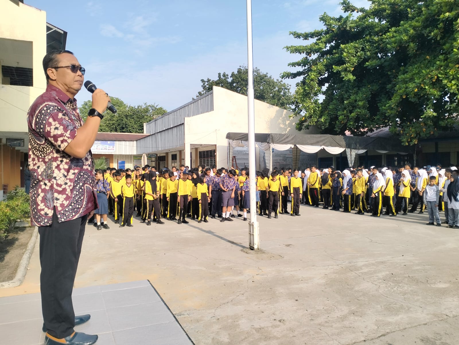 Pembangunan Karakter Berbasis Budaya Lokal di Sekolah Menengah
