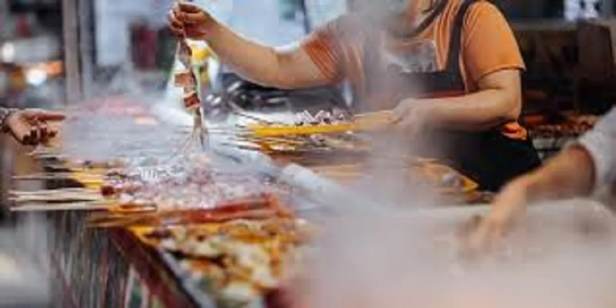 Panduan Lengkap Kuliner Jalanan Bogor: Soto Mie, Toge Goreng, Doclang & Kuliner Malam Legendaris