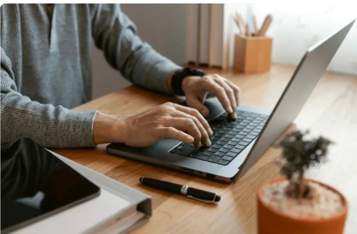 Laptop Tangguh untuk Kerja Berat dan Multitasking