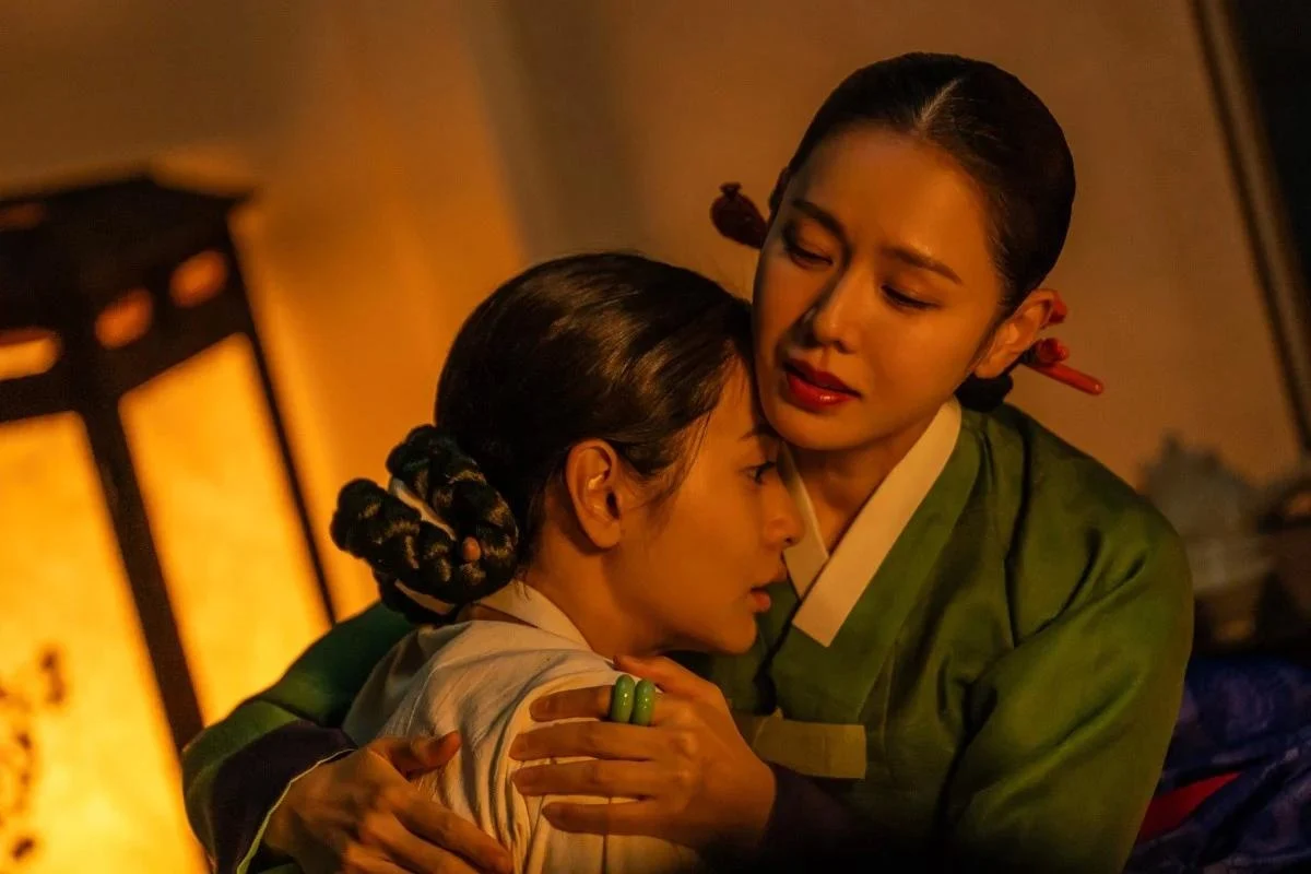 Son Ye-jin dan The Scandal: Ketika Akting Hebat Memecah Publik