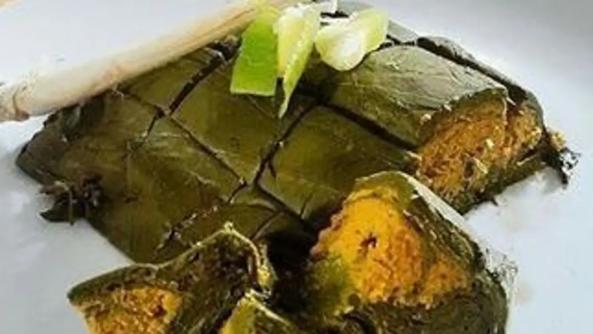 Pendap Bengkulu: Seni Memasak Ikan Dalam Balutan Daun Talas