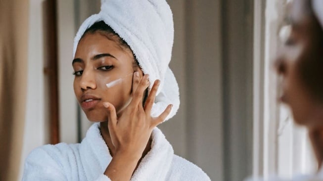 5 Kebiasaan Skincare yang Merusak Skin Barrier dan Cara Memperbaikinya