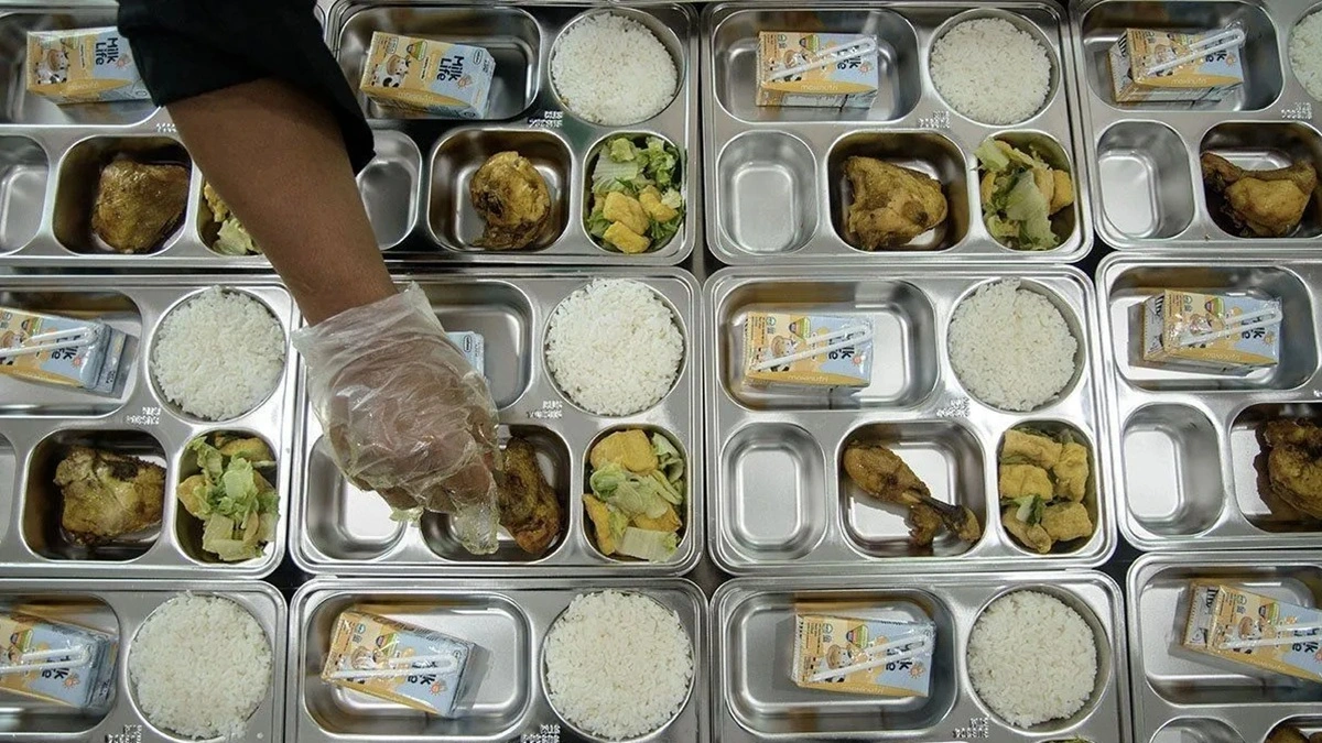 Dapur Komunal: Strategi Pangan Lokal untuk Nutrisi Anak Desa