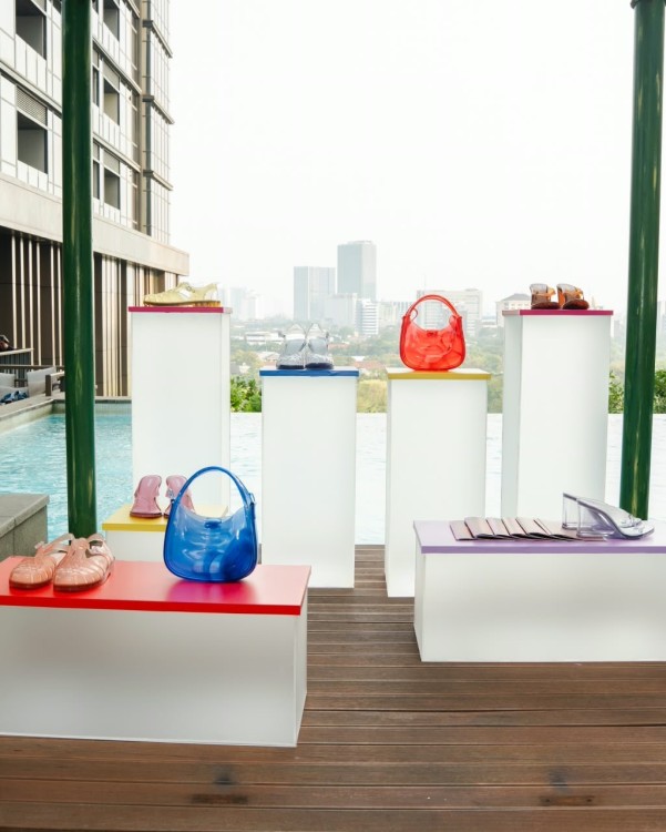 Dari Jelly Vegan hingga Sandal Seni: Footwear Berkelanjutan yang Menghibur
