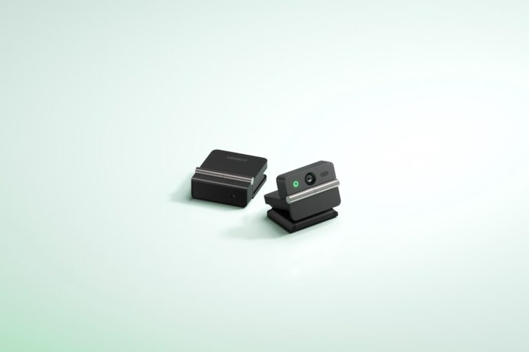OBSBOT Meet Flip: Webcam 4K Lipat yang Serius untuk Rapat Hybrid