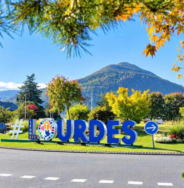 Seperempat Juta Peziarah di Lourdes dan Peringatan Paus atas ‘Surga Mesin’