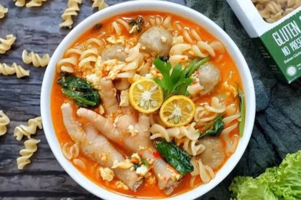 Ceker Mercon dan Seblak Kuah: Duet Makanan Jalanan Pedas di Rumah